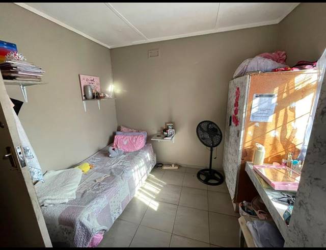 4 BEDROOM HOUSE FOR SALE IN ALGOA PARK